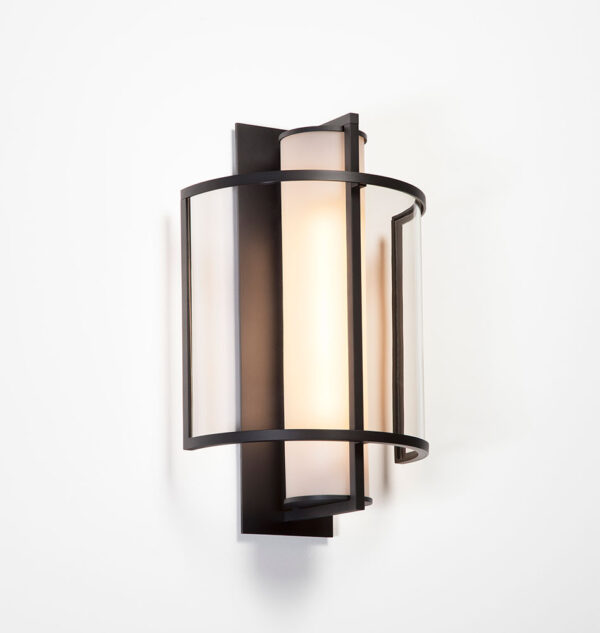 Halvdel Sconce